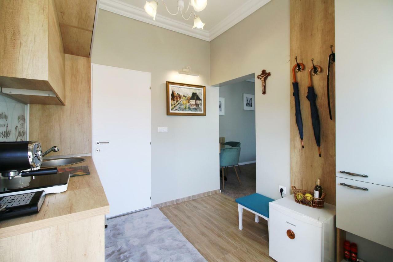 Little House Apartment Sibiu Ngoại thất bức ảnh