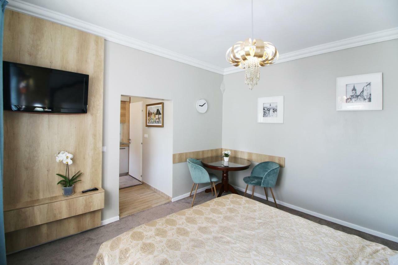 Little House Apartment Sibiu Ngoại thất bức ảnh