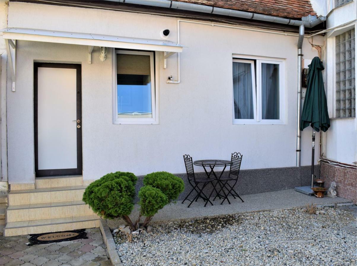 Little House Apartment Sibiu Ngoại thất bức ảnh
